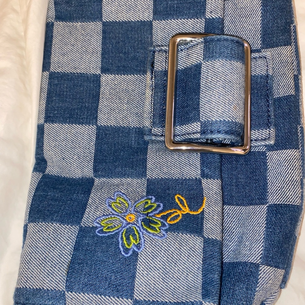 Y2K denim shoulder bag with flower detail - Picture 3 of 3